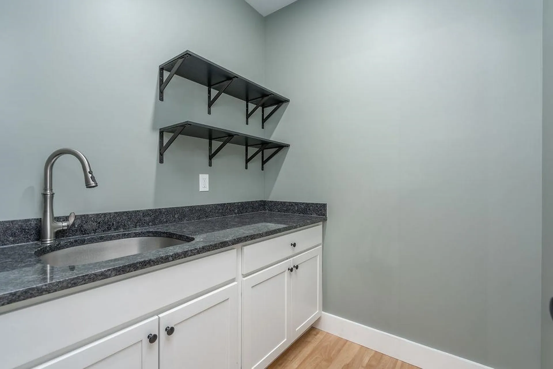 5 Midmark Lane Concord NH 03301