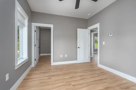 5 Midmark Lane Concord NH 03301