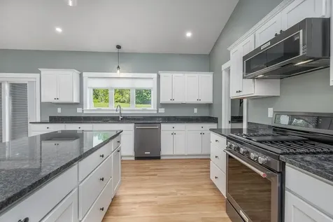 5 Midmark Lane Concord NH 03301