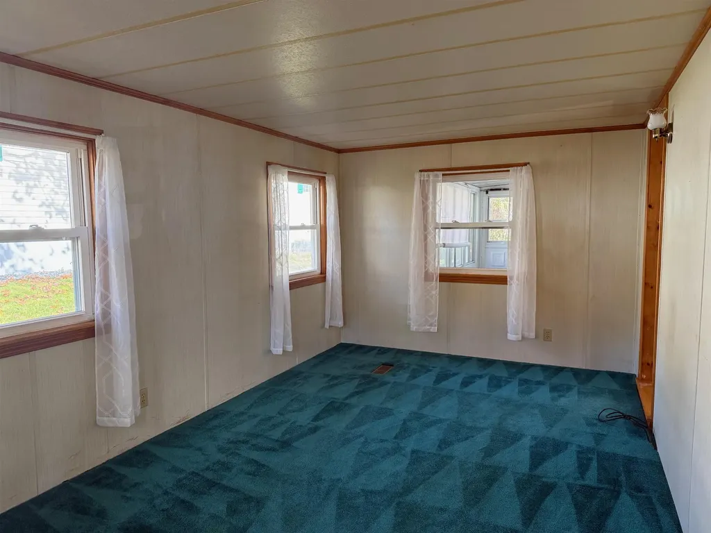 14 Meredith Drive Hampstead NH 03841