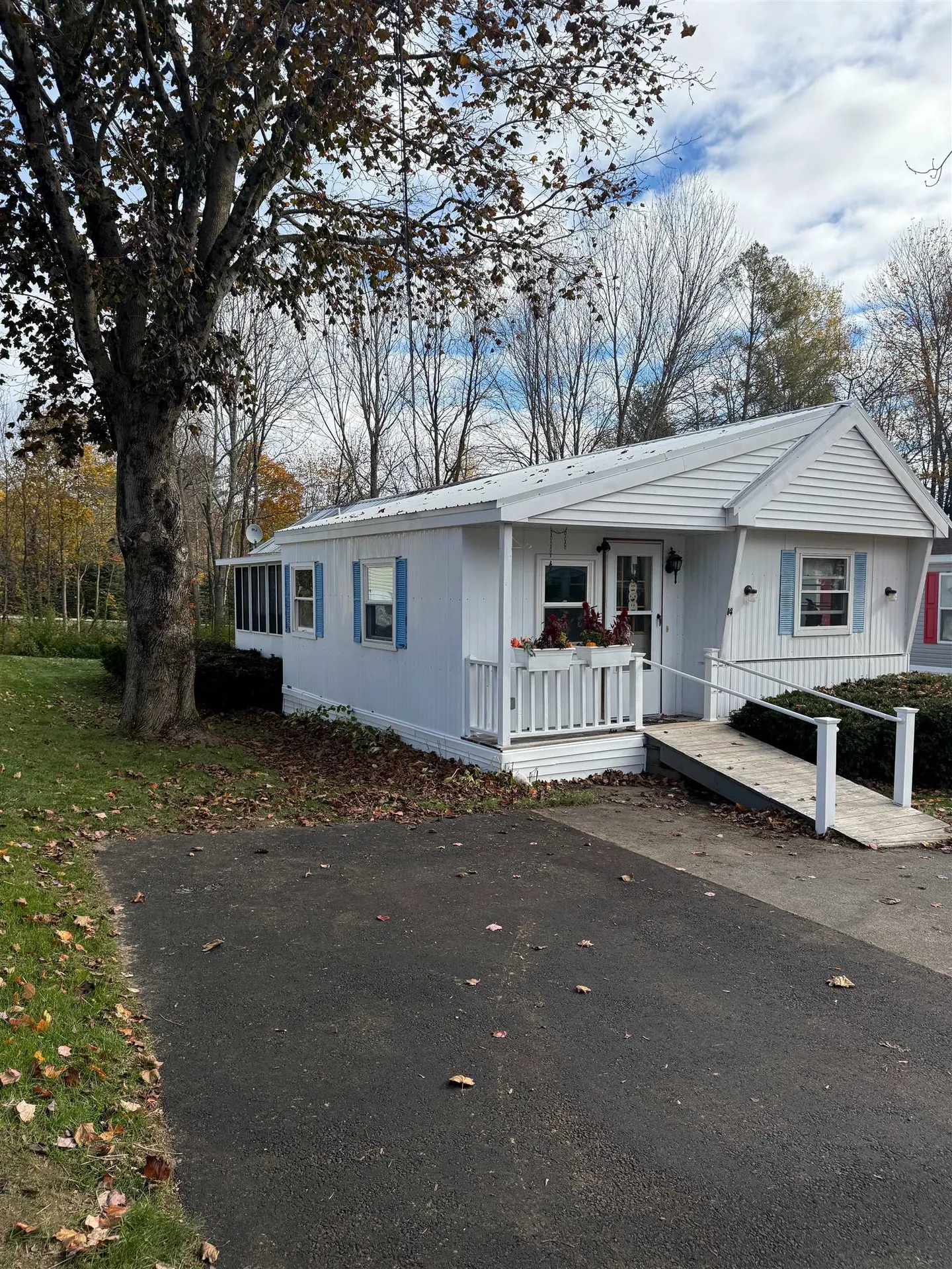 14 Meredith Drive Hampstead NH 03841