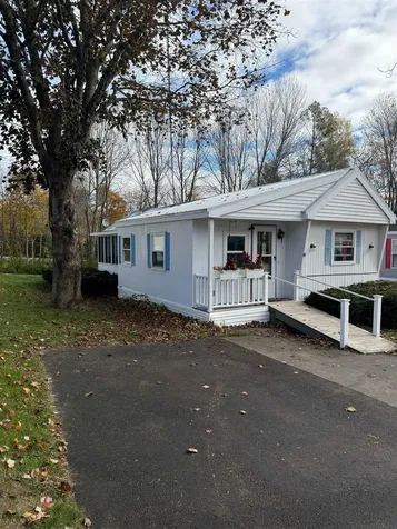 14 Meredith Drive Hampstead NH 03841