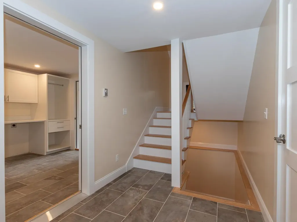 30 Farr Road Chesterfield NH 03466