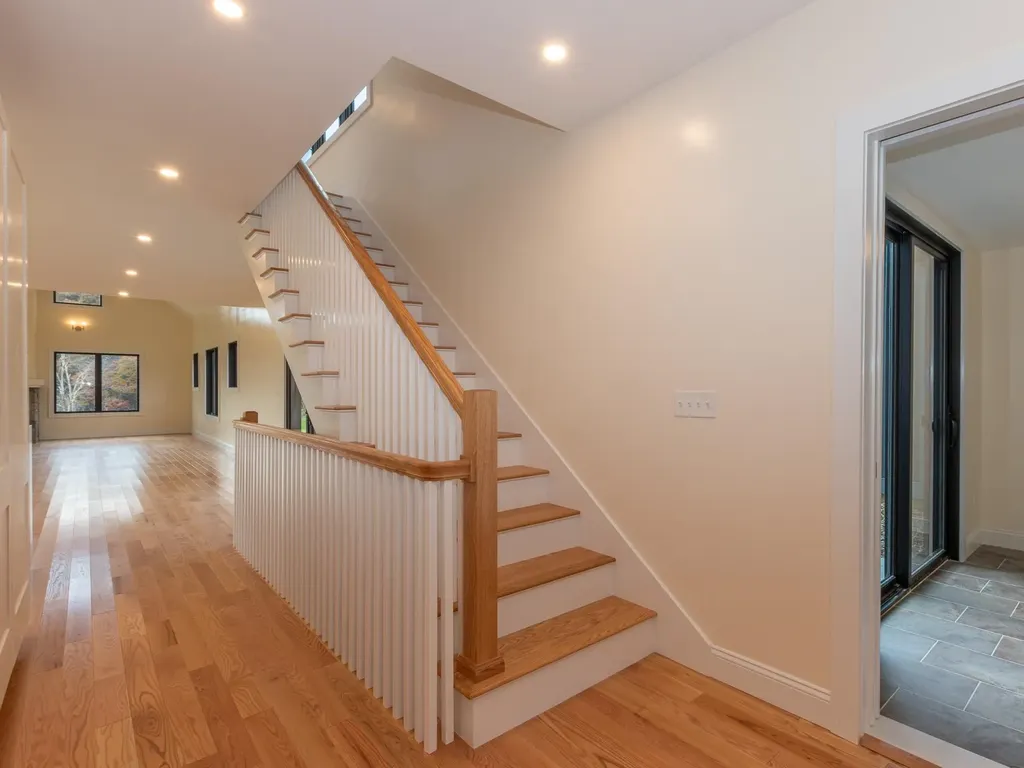 30 Farr Road Chesterfield NH 03466