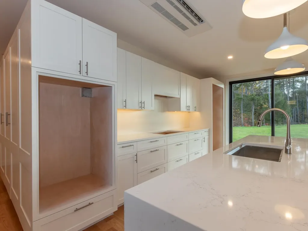 30 Farr Road Chesterfield NH 03466