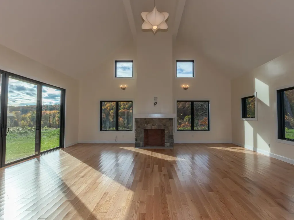 30 Farr Road Chesterfield NH 03466