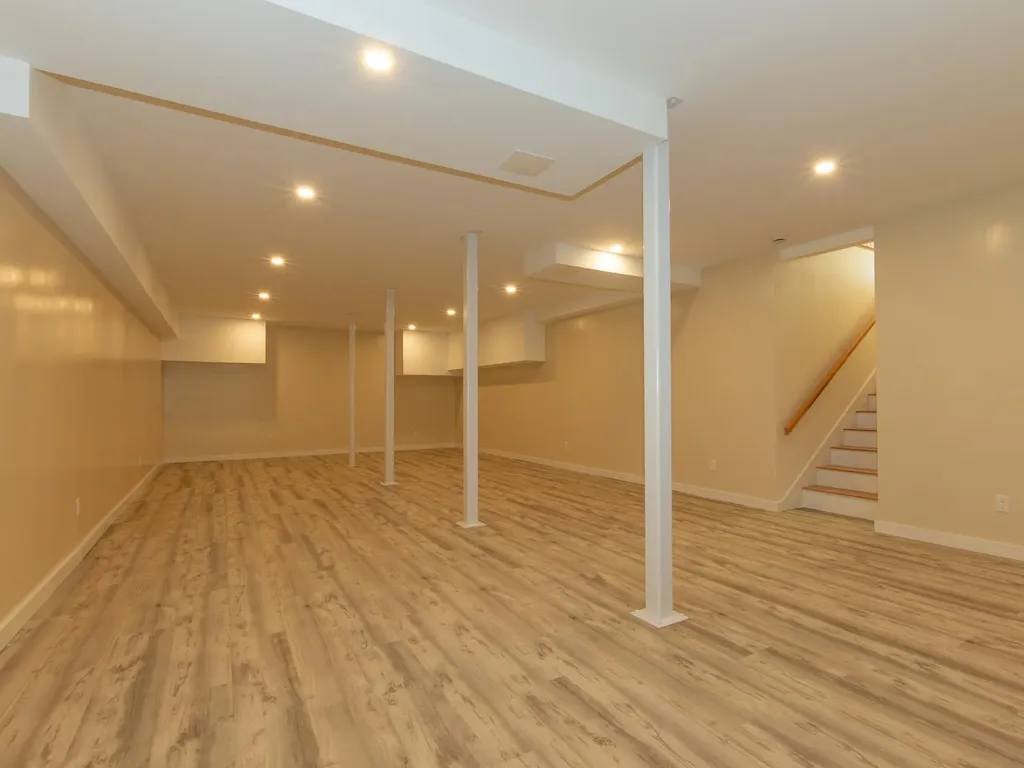 30 Farr Road Chesterfield NH 03466