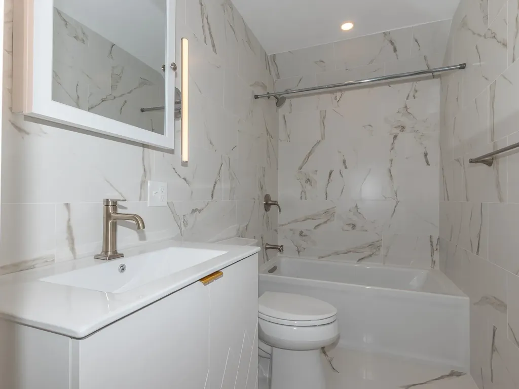 30 Farr Road Chesterfield NH 03466