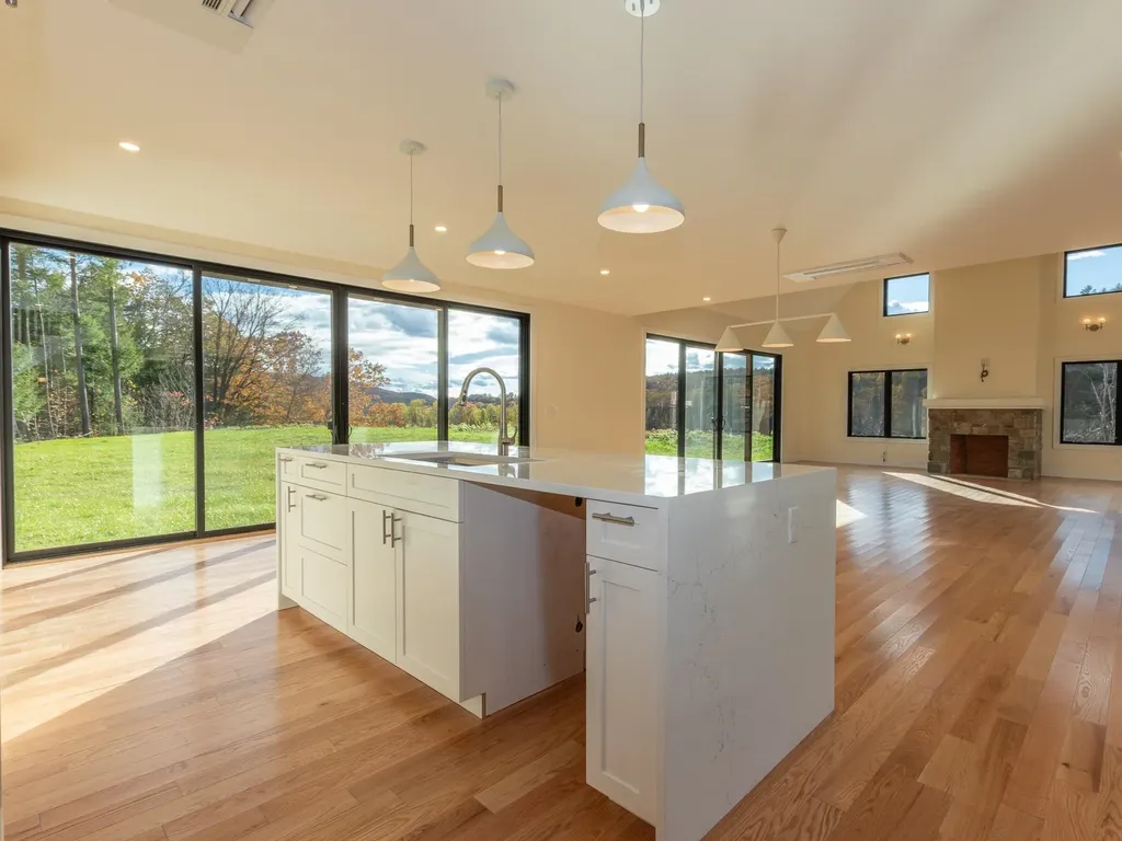 30 Farr Road Chesterfield NH 03466