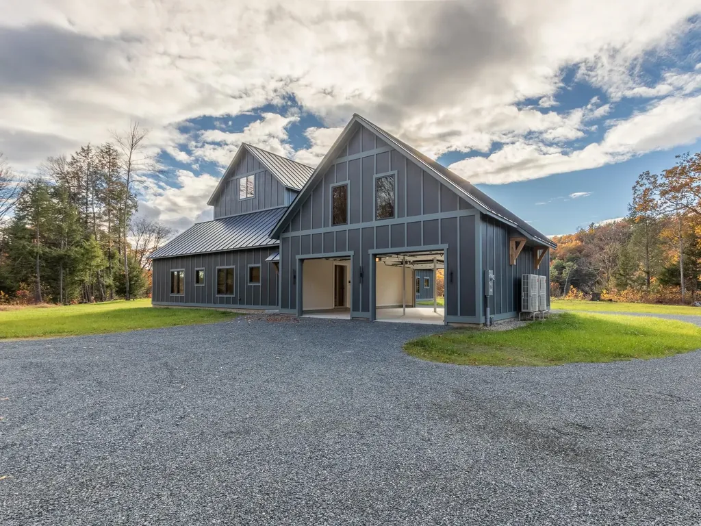 30 Farr Road Chesterfield NH 03466