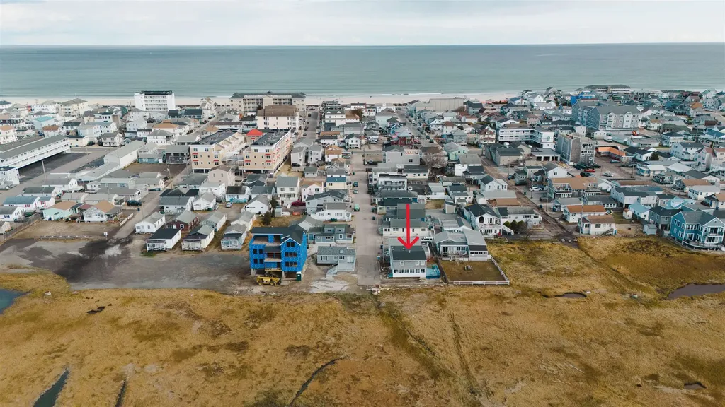 27 Perkins Avenue Hampton NH 03842