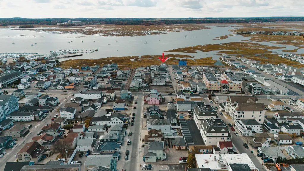 27 Perkins Avenue Hampton NH 03842