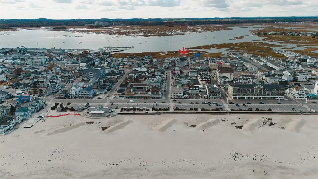 27 Perkins Avenue Hampton NH 03842