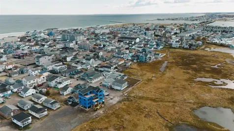 27 Perkins Avenue Hampton NH 03842