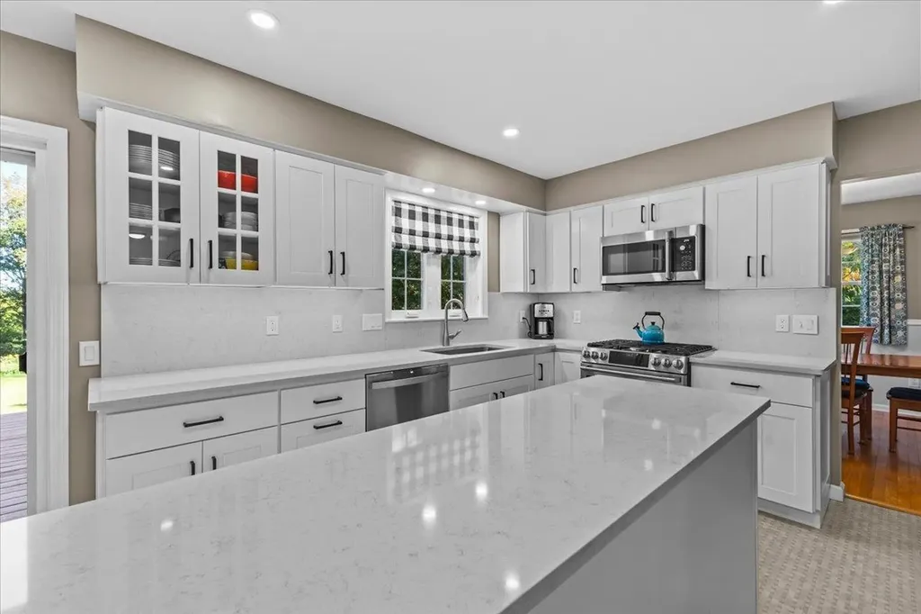 77 Maplewood Drive Shelburne VT 05482