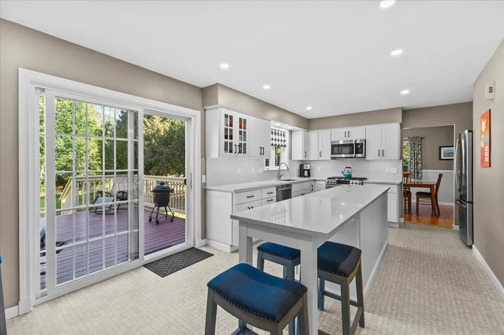 77 Maplewood Drive Shelburne VT 05482