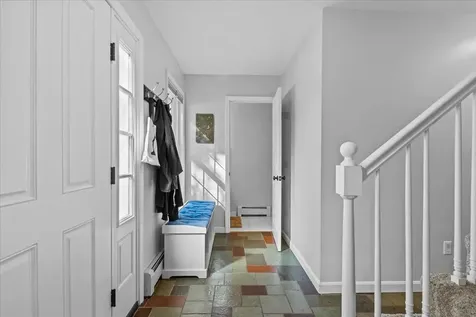 77 Maplewood Drive Shelburne VT 05482