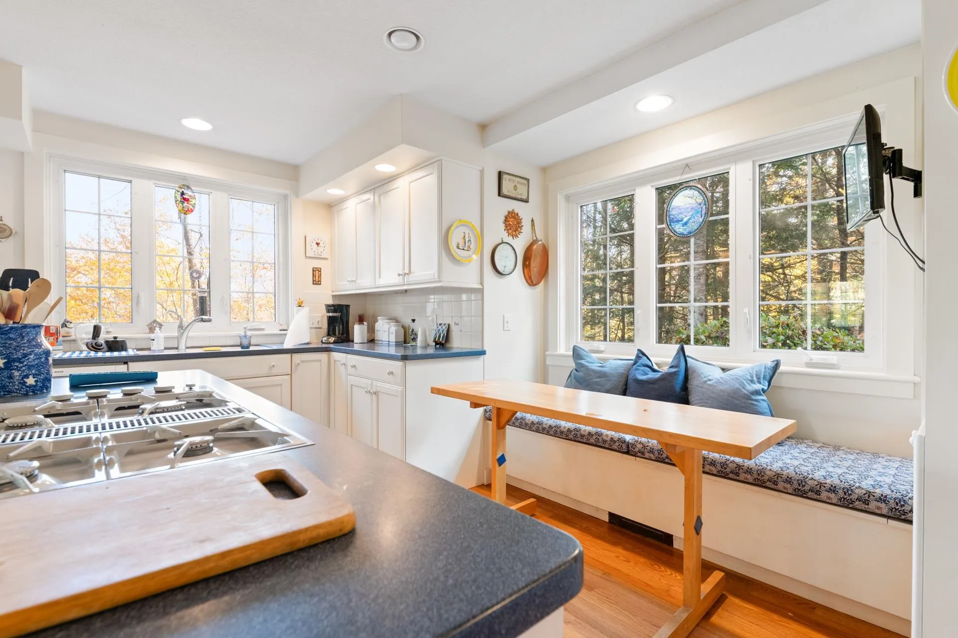 712 Sugarhouse Road New London NH 03257