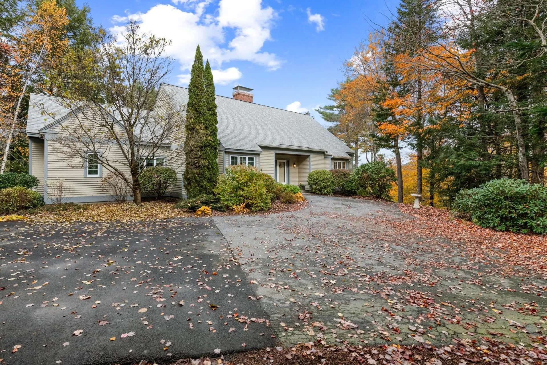 712 Sugarhouse Road New London NH 03257