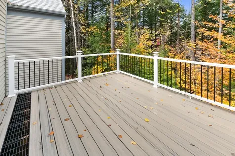 712 Sugarhouse Road New London NH 03257