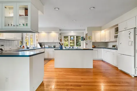 712 Sugarhouse Road New London NH 03257