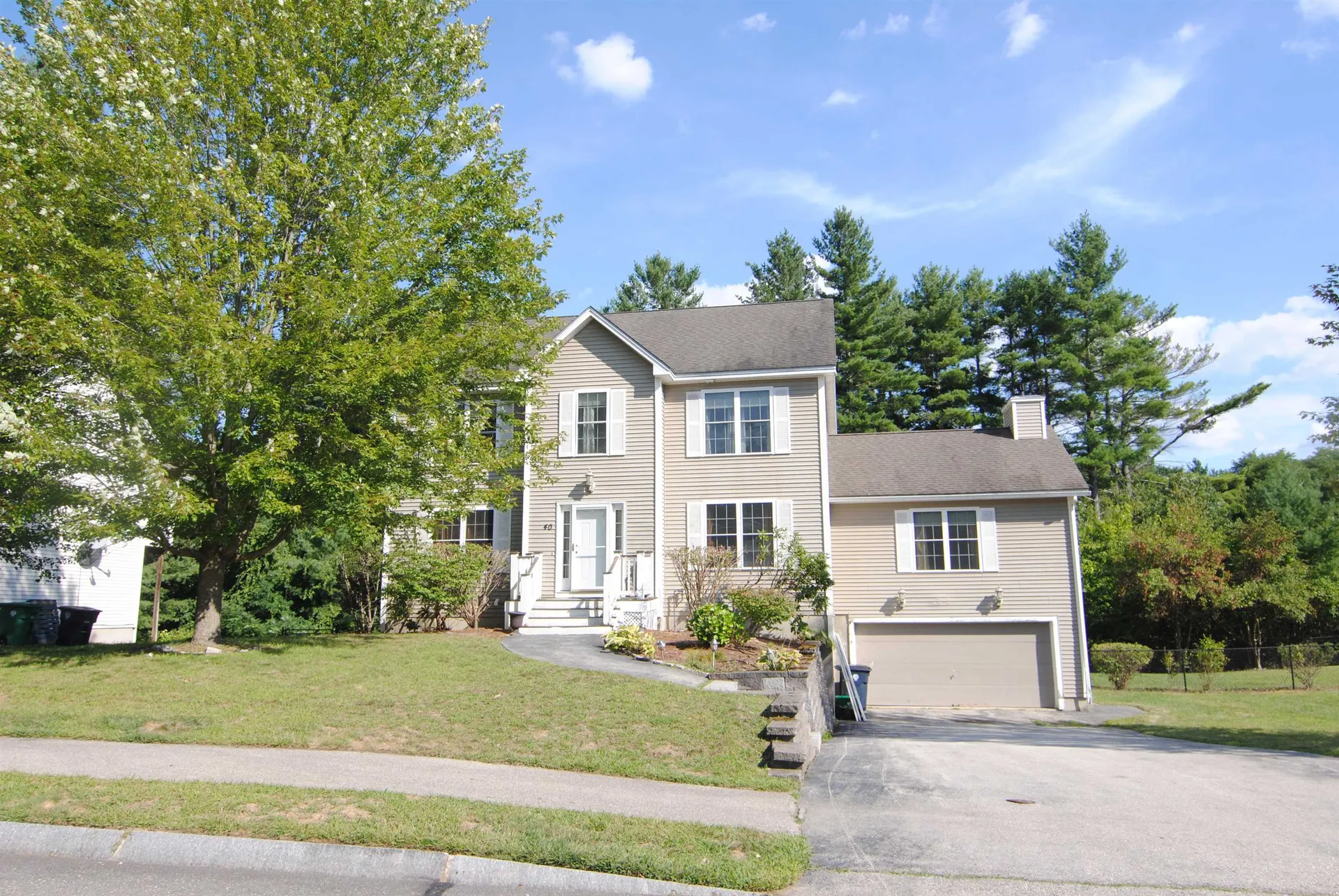 40 Hibiscus Way Nashua NH 03062