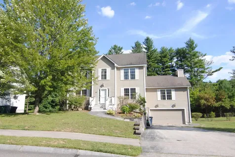40 Hibiscus Way Nashua NH 03062
