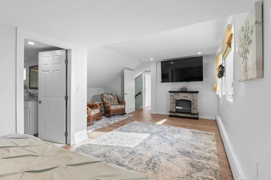 30 Cedar Point Road Durham NH 03824