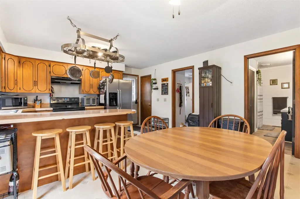 2016 Hinman Settler Road Newport City VT 05855