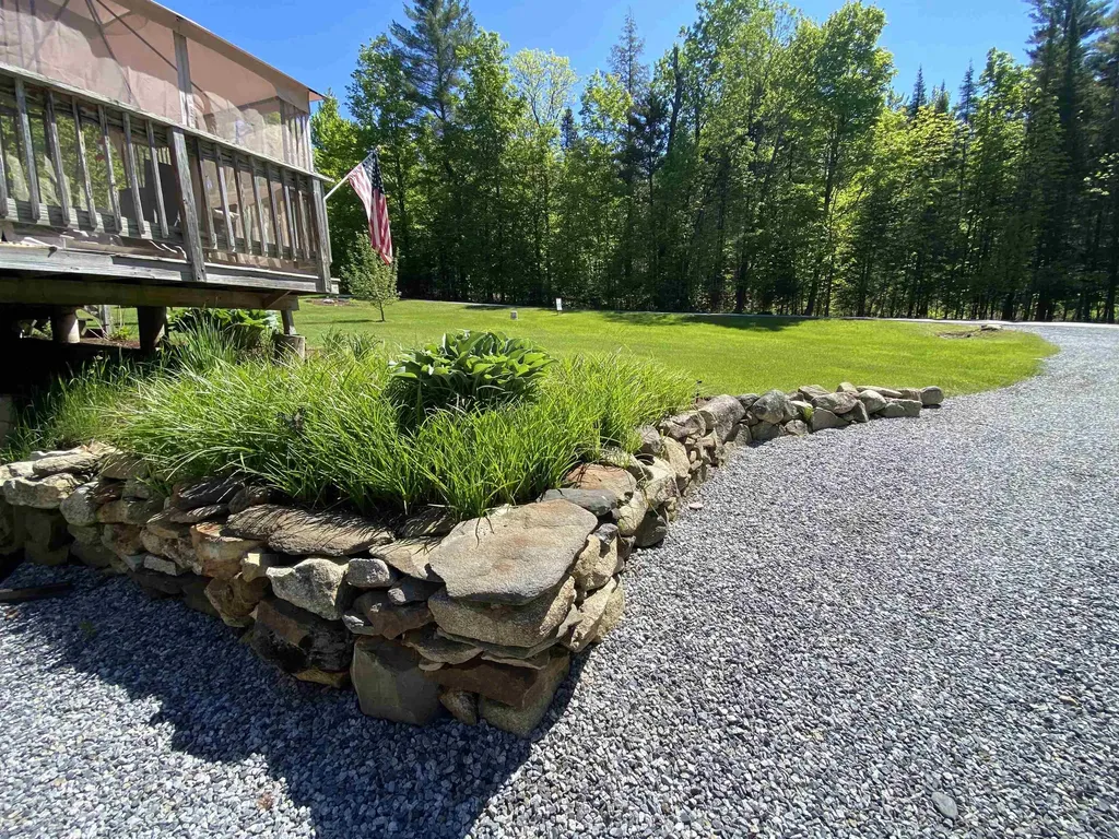 2016 Hinman Settler Road Derby VT 05829