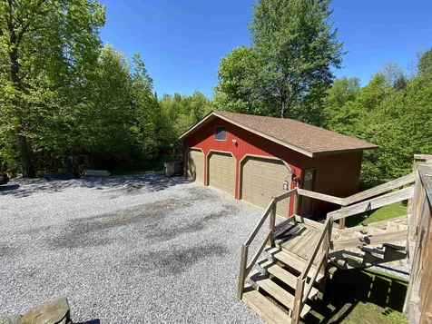 2016 Hinman Settler Road Derby VT 05829