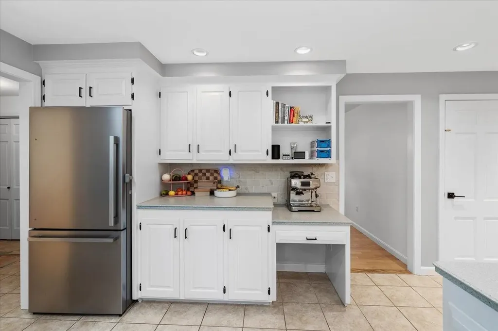 18 Storybrook Lane Amherst NH 03031