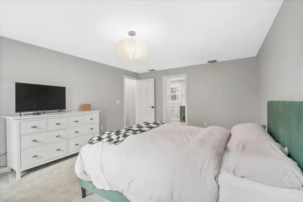 18 Storybrook Lane Amherst NH 03031