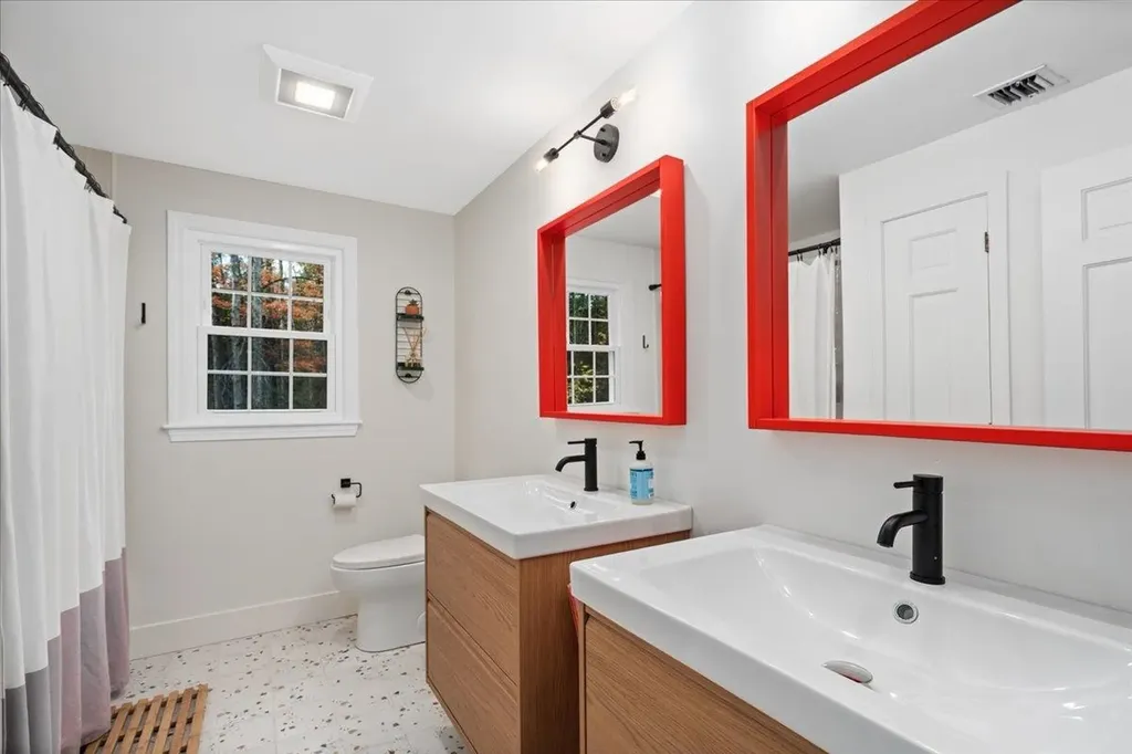 18 Storybrook Lane Amherst NH 03031