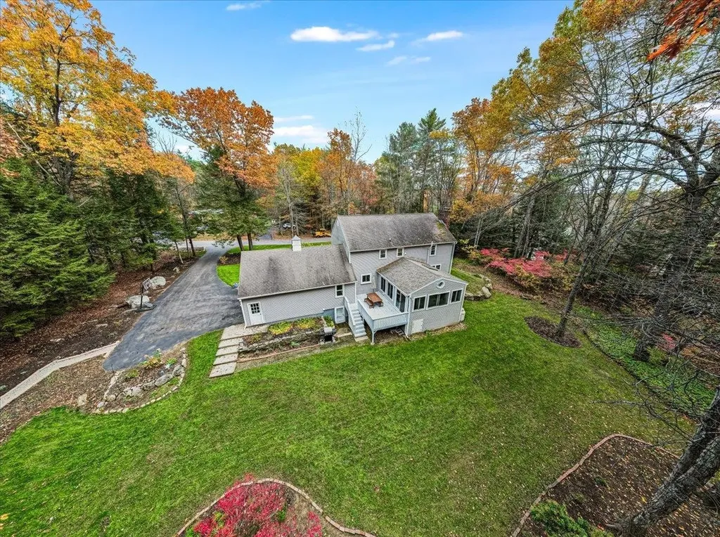 18 Storybrook Lane Amherst NH 03031