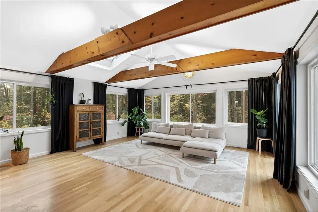 18 Storybrook Lane Amherst NH 03031