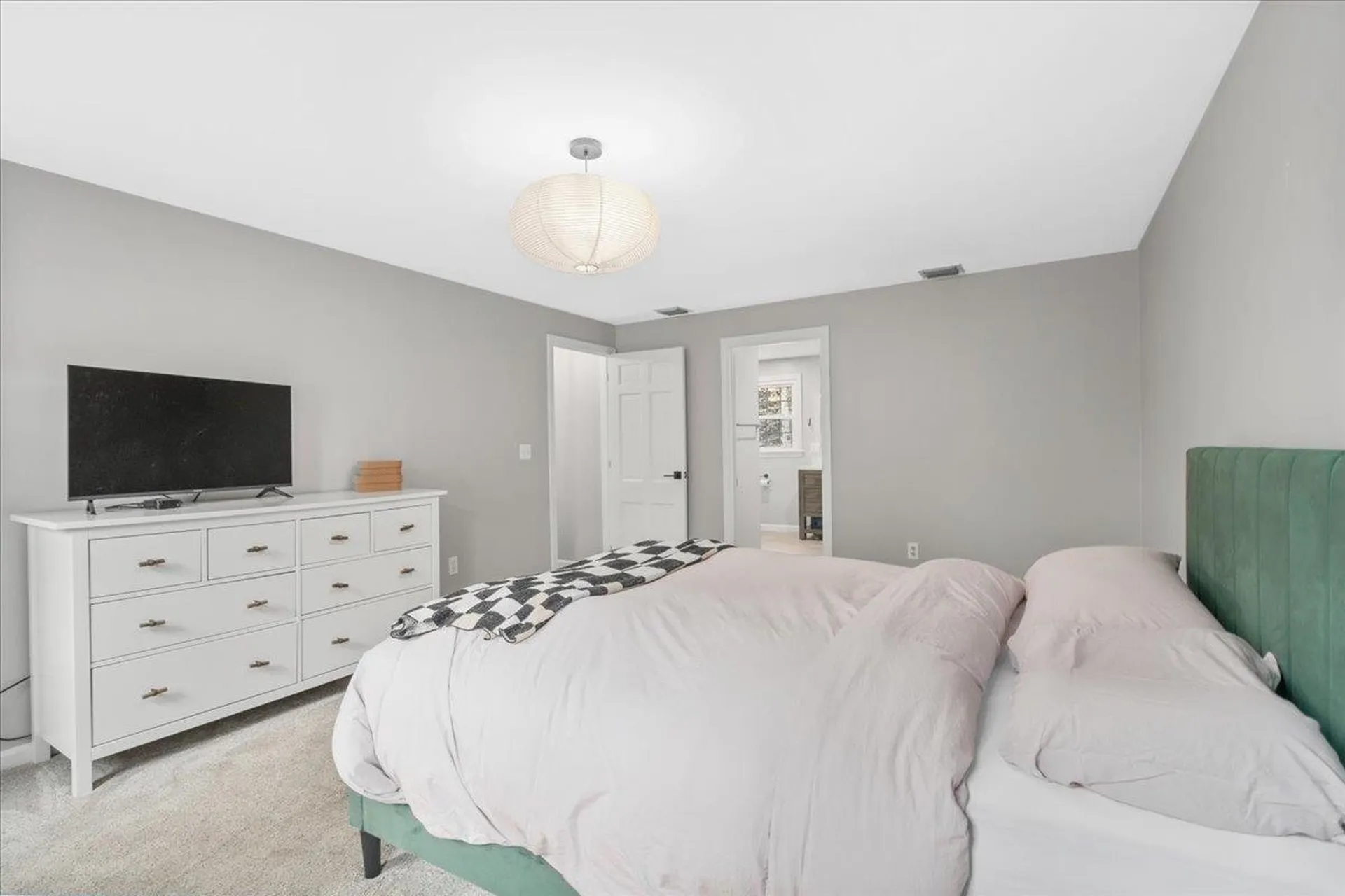 18 Storybrook Lane Amherst NH 03031