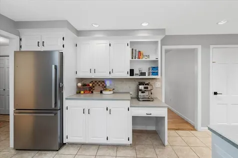 18 Storybrook Lane Amherst NH 03031