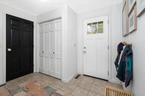 18 Storybrook Lane Amherst NH 03031