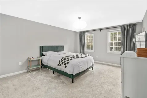 18 Storybrook Lane Amherst NH 03031