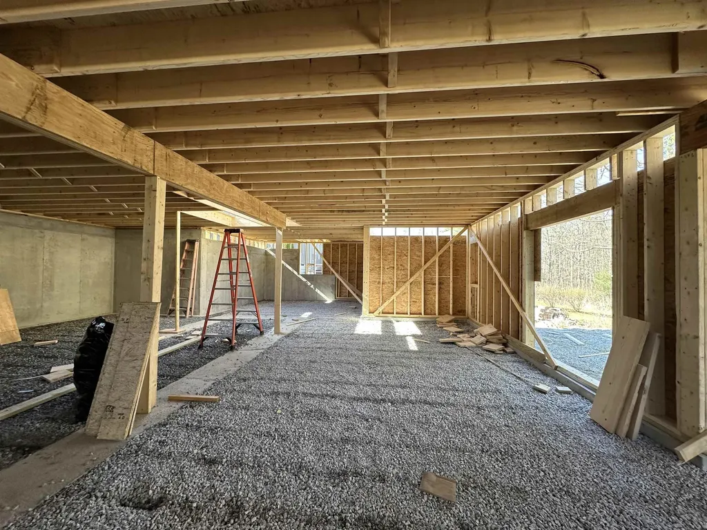 20 Hilliard Road Kensington NH 03833-5516