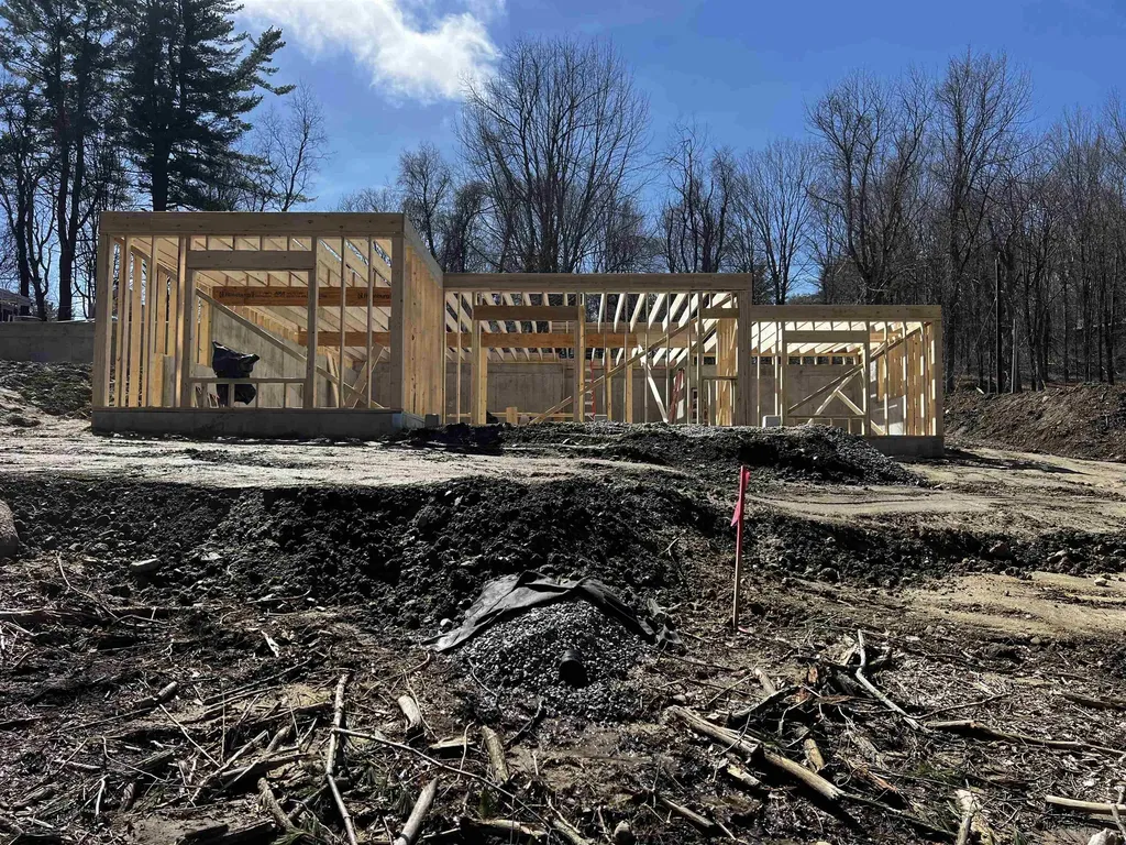 20 Hilliard Road Kensington NH 03833-5516