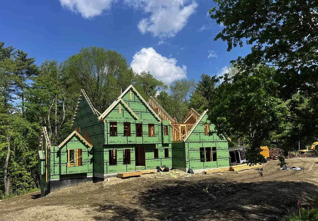 20 Hilliard Road Kensington NH 03833-5516