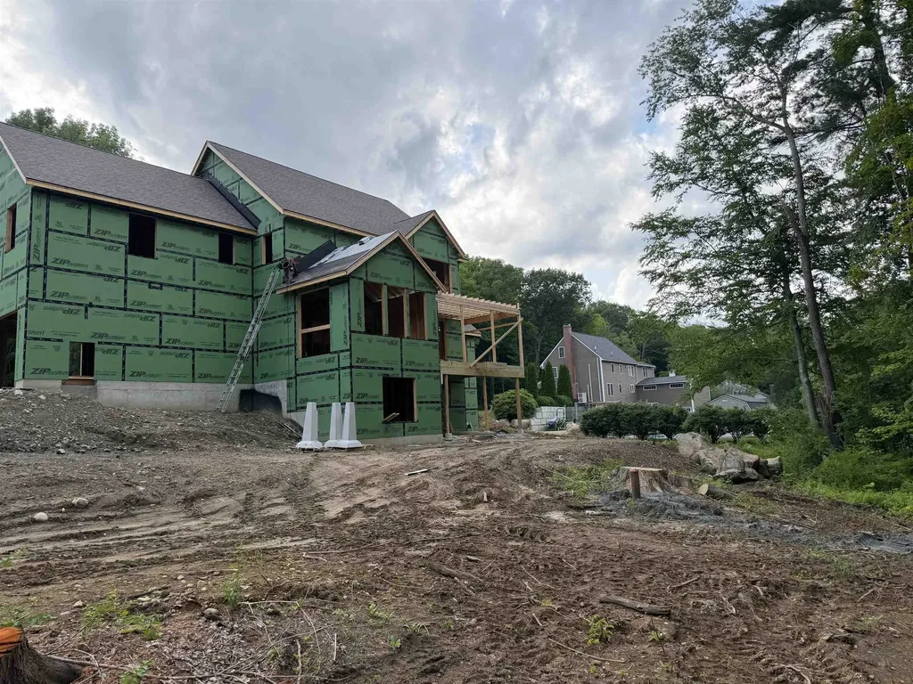 20 Hilliard Road Kensington NH 03833-5516