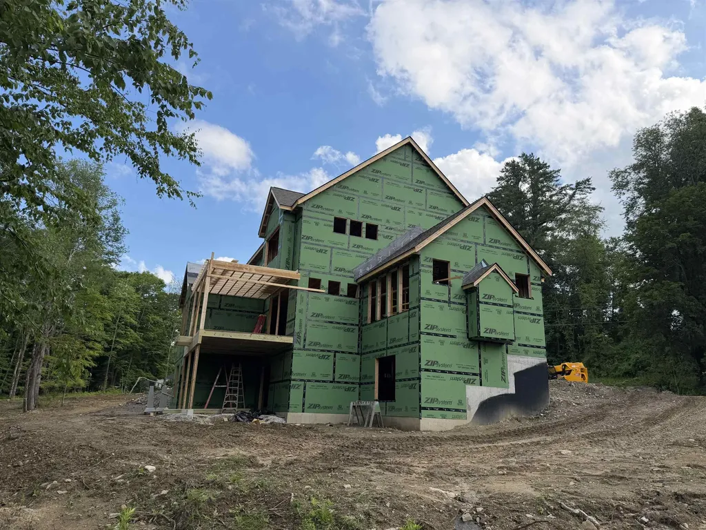 20 Hilliard Road Kensington NH 03833-5516