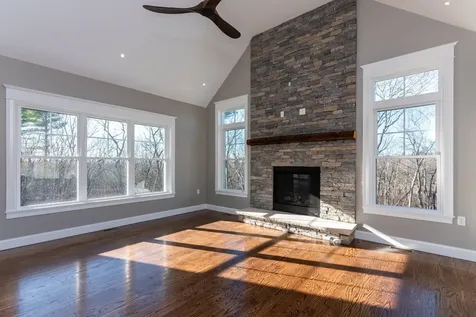 20 Hilliard Road Kensington NH 03833-5516