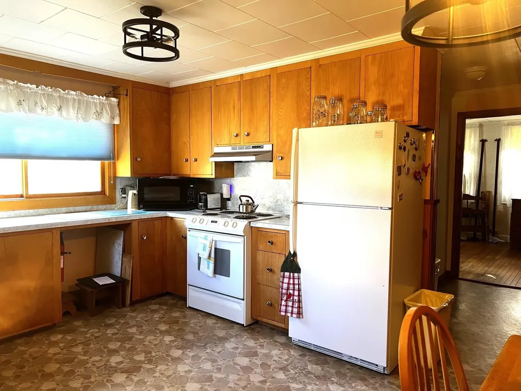 54 Franklin Road Salisbury NH 03268