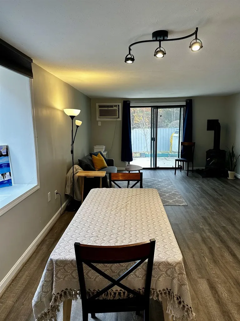 22 Essex Green Court Merrimack NH 03054