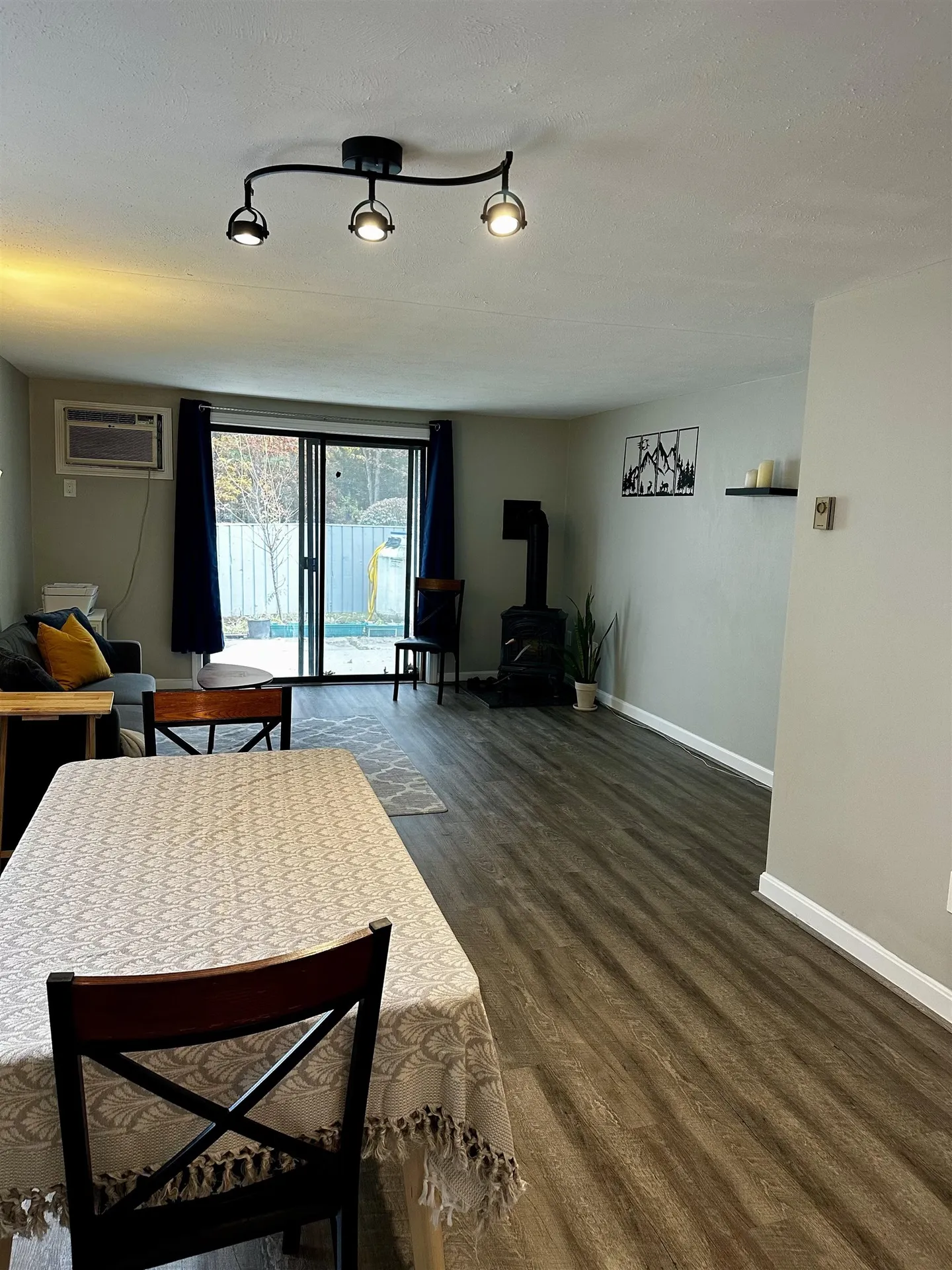 22 Essex Green Court Merrimack NH 03054