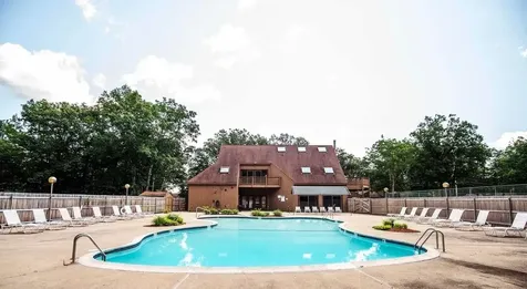 22 Essex Green Court Merrimack NH 03054